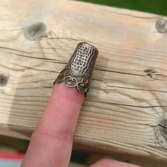 Sterling Thimble - Picture 1 of 5